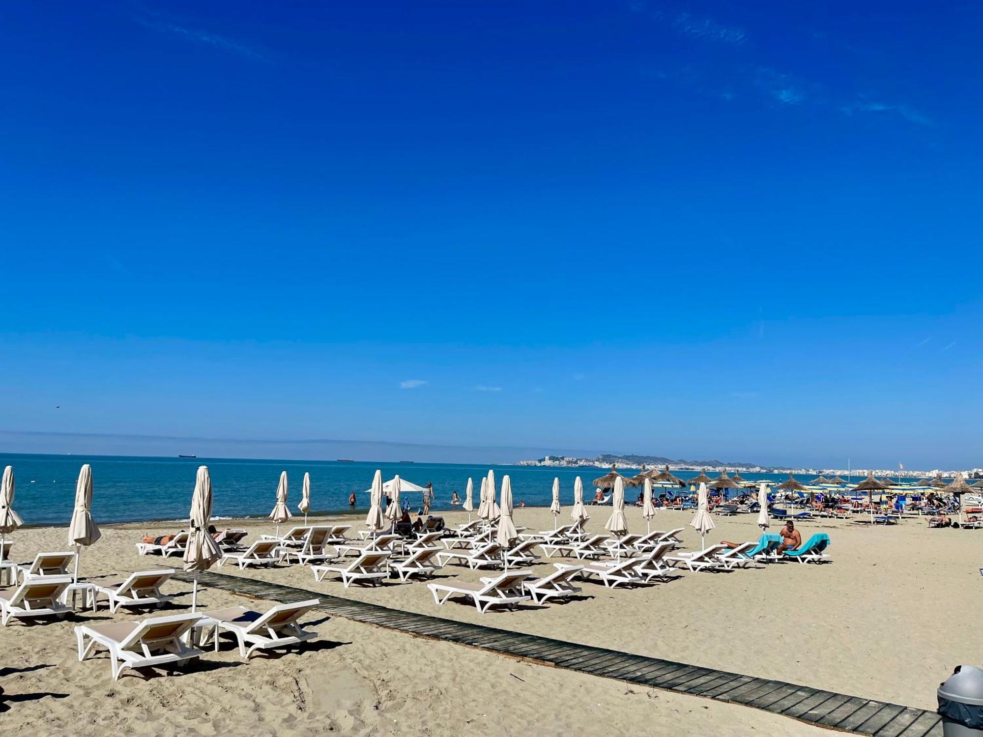 Beach Apartments Дуррес Экстерьер фото